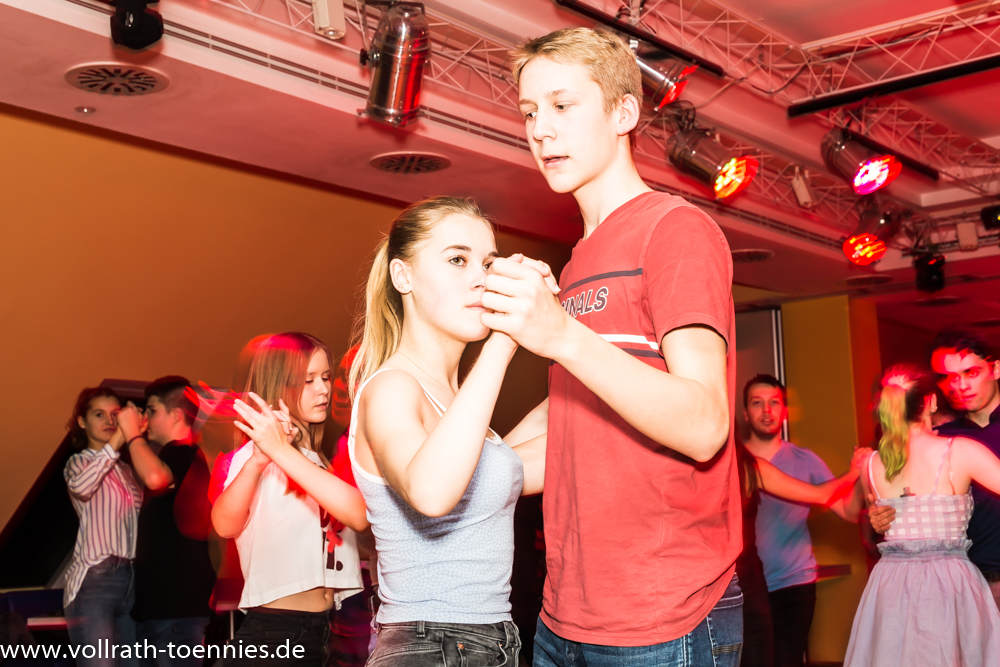 2019 11 30 Tanzparty Jugend 0637